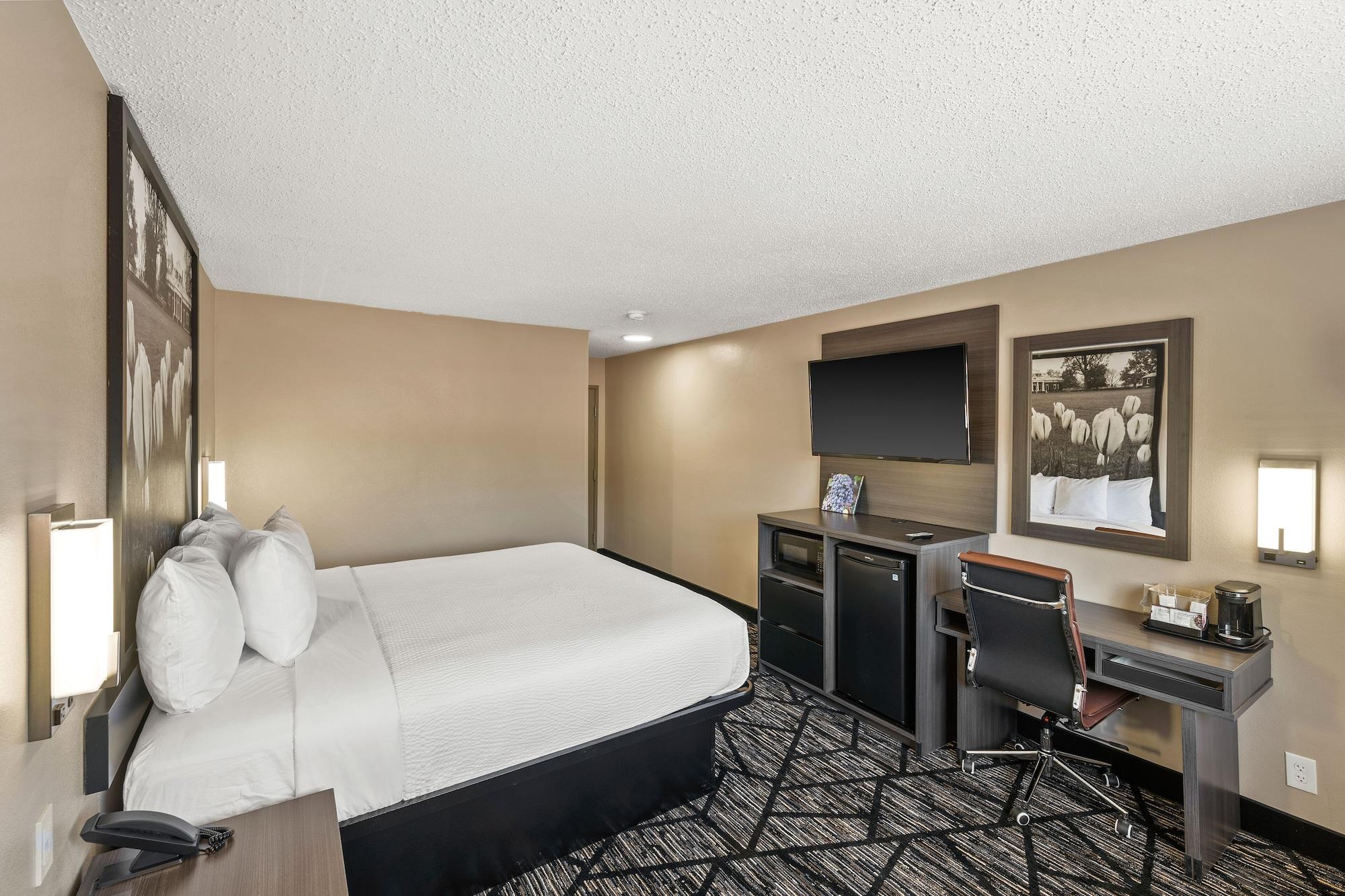 Super 8 By Wyndham Charlottesville Exterior photo